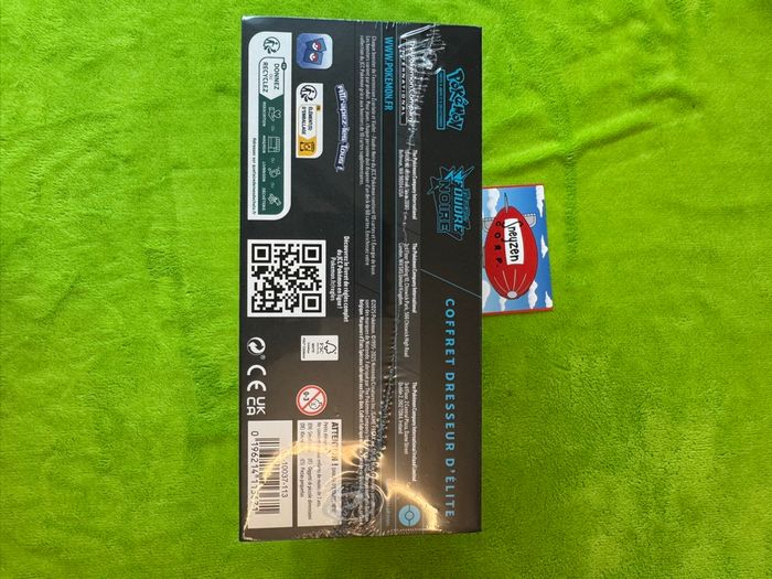 ETB Pokémon EV10.5 Foudre Noir Neuf et Scellé - photo numéro 5