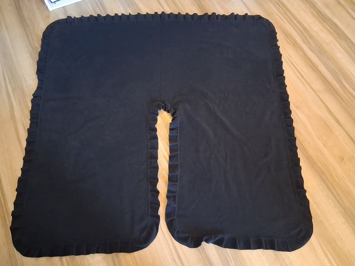 Poncho noir - photo numéro 3