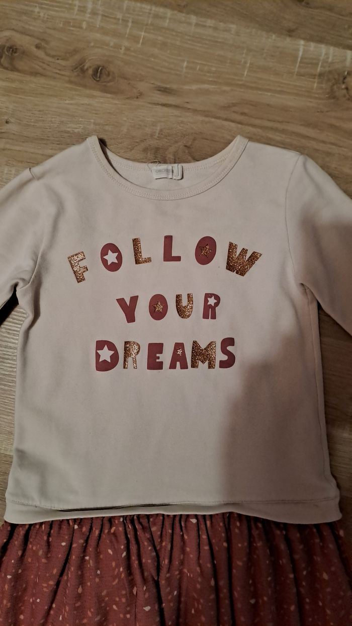 Robe. - photo numéro 3