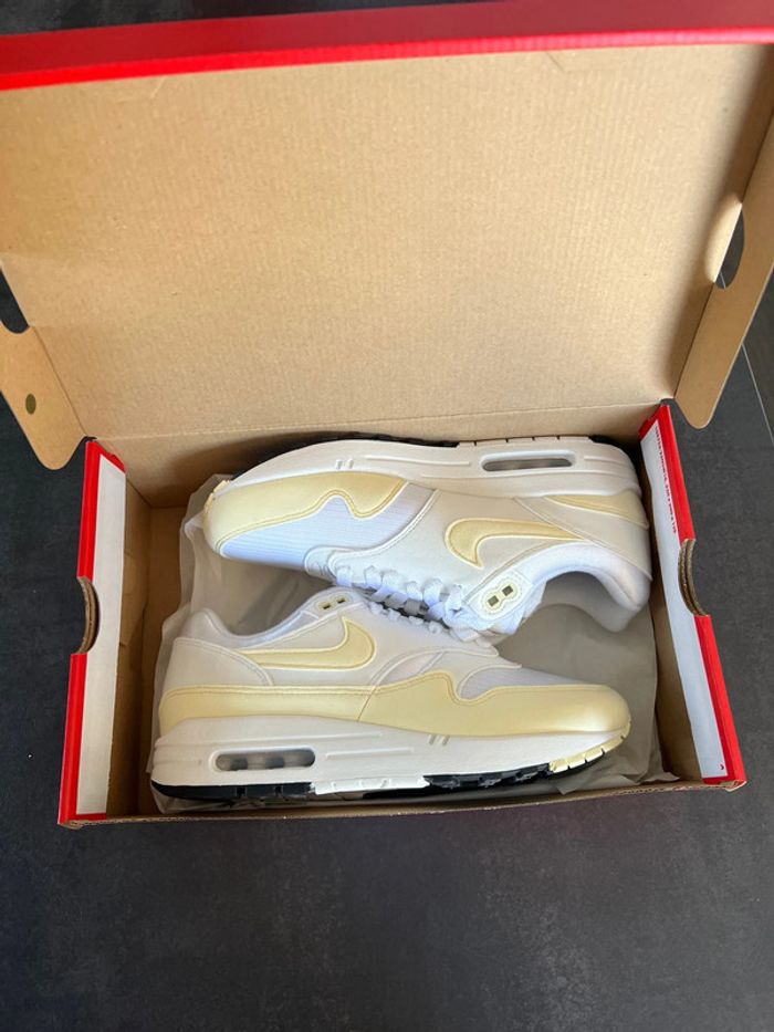 Basket Nike unisex taille 40 - photo numéro 11