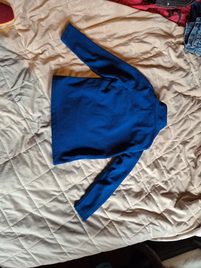 Pull polaire bleu avec ouverture au cou zippé - photo numéro 5