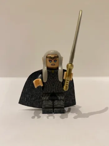 Figurine type lego Thranduil le roi elfe  le seigneur des anneaux