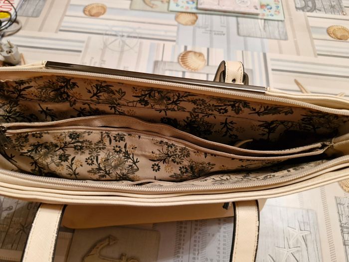 Sac à mains. - photo numéro 3