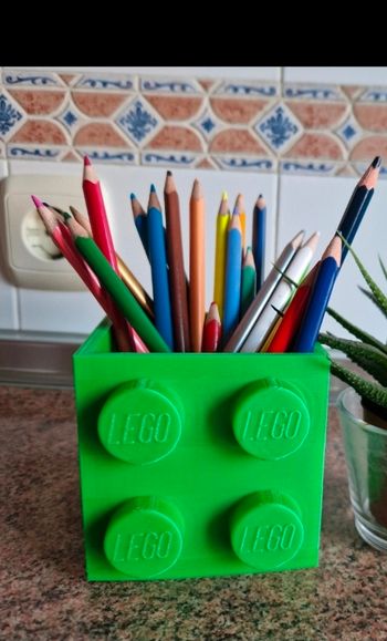 Pot à crayons Lego vert