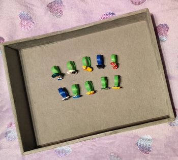 Lot de 10 bagues plastiques pour enfants ajustables