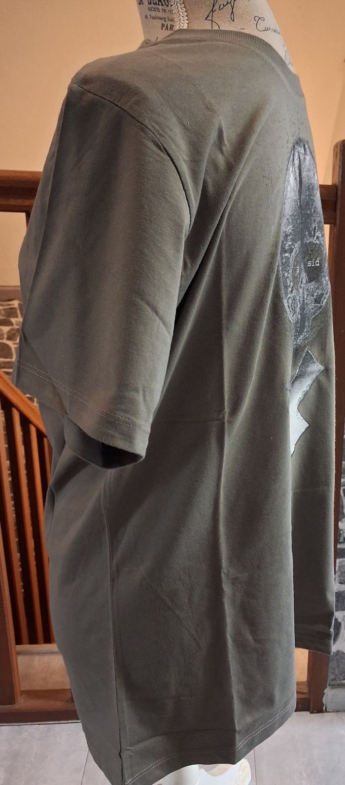 Tee-shirt imprimé tête de mort - photo numéro 3