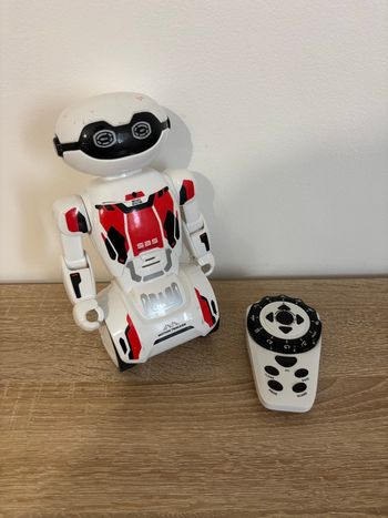 Robot macrobot radiocommandée 