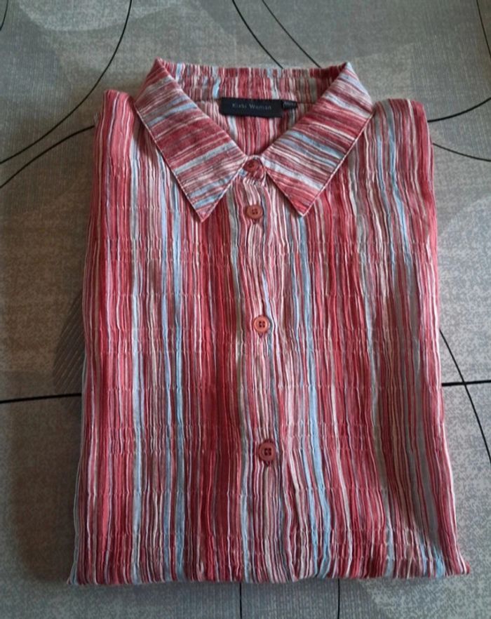 Chemise NEUVE pour femme taille 50 / 52 - photo numéro 3