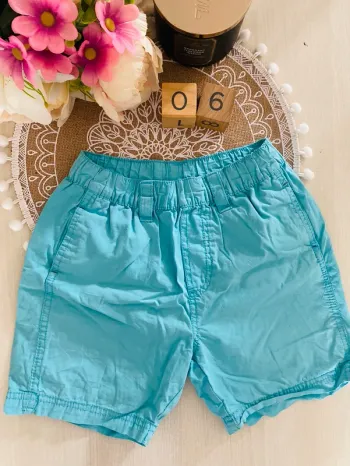 Short turquoise