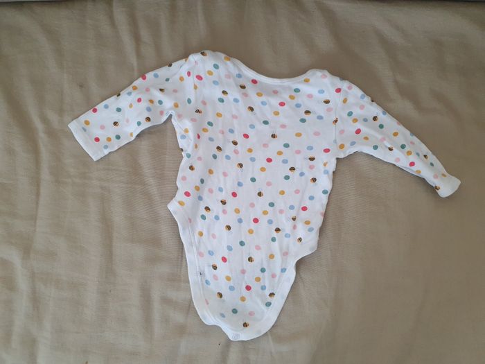 Lot pyjamas et bodies - photo numéro 10