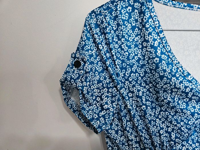 Robe fluide bleu a fleurs fille shein taille S - photo numéro 3