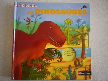 LES DINOSAURES