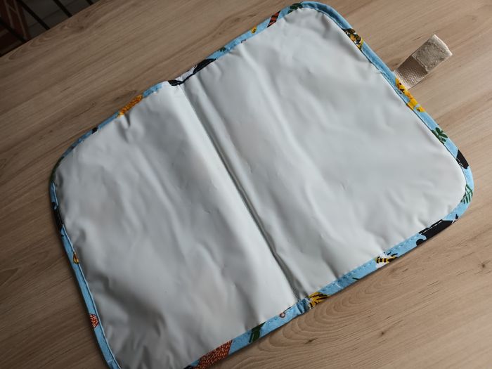 Petit tapis à langer pliable - photo numéro 2