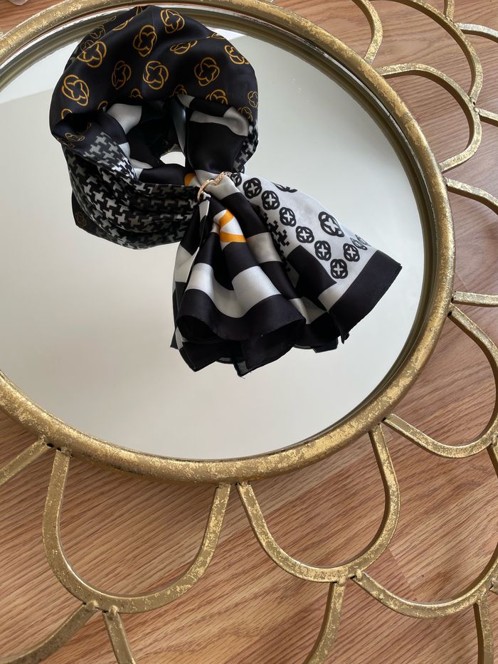 Foulard Carré de soie - photo numéro 5