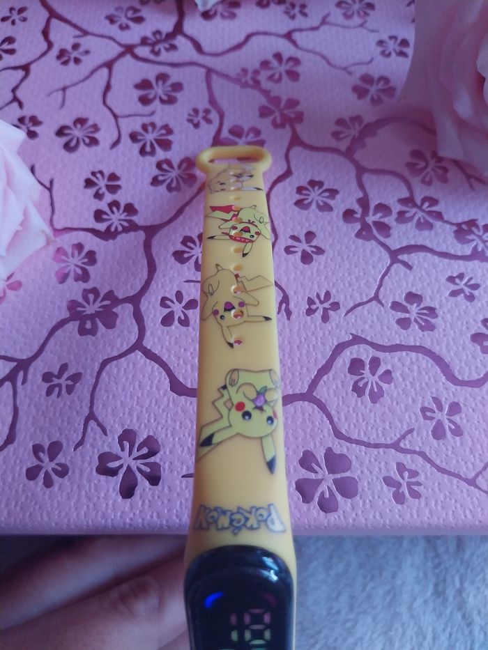 Montre de sport pikatchu - photo numéro 2