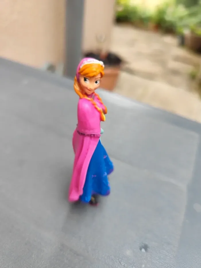 Figurine Anna Reine des neiges - photo numéro 2