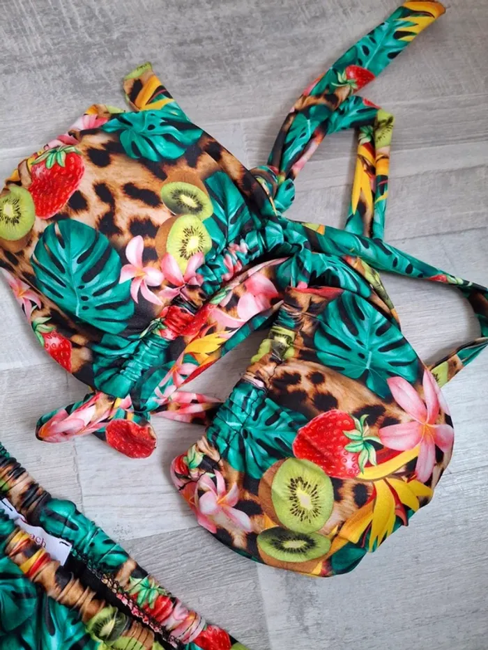 Maillot coloré 2pces brassière et tanga - photo numéro 4