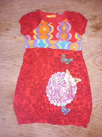 Robe fille taille 5/6 ans