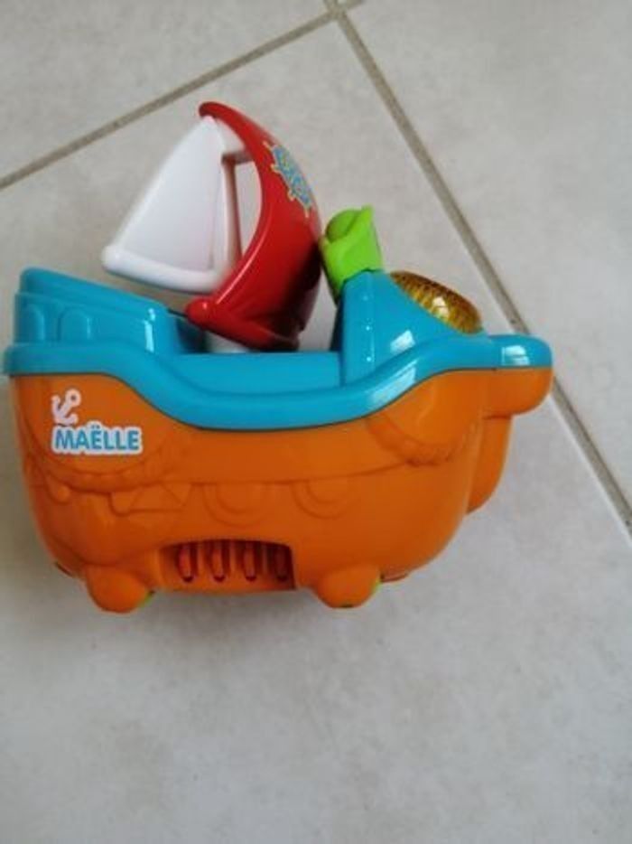 Tut tut bateau