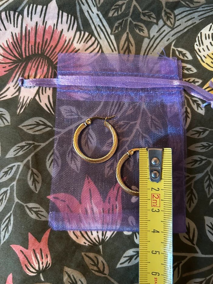 Créoles en acier inoxydable dorée - photo numéro 3