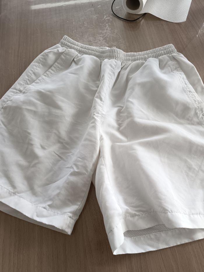 2 shorts taille S neufs