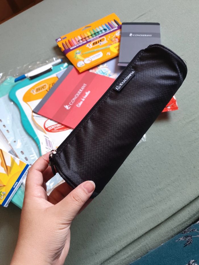 Lot complet de fournitures scolaires - photo numéro 2