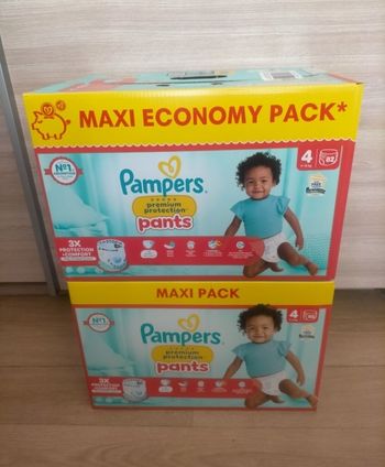 Lot couches Pampers premium pants taille 4
