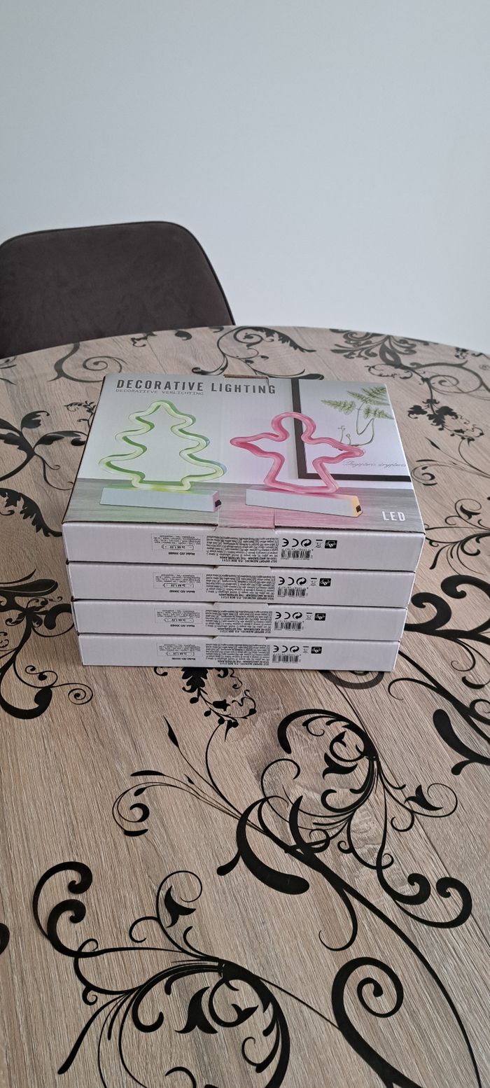 Eclairages décoratifs LED neufs anges et sapin - photo numéro 9