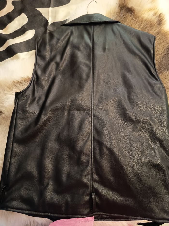 Gilet simili cuir sans manches - photo numéro 2