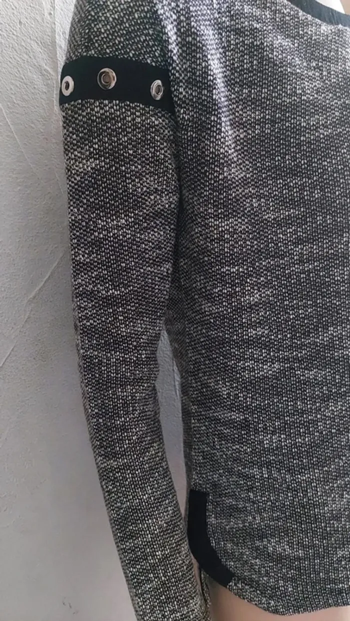 Pull gris original Taille L - photo numéro 4