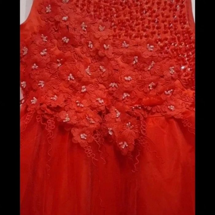 Robe rouge fêtes neuve 2 ans - photo numéro 2