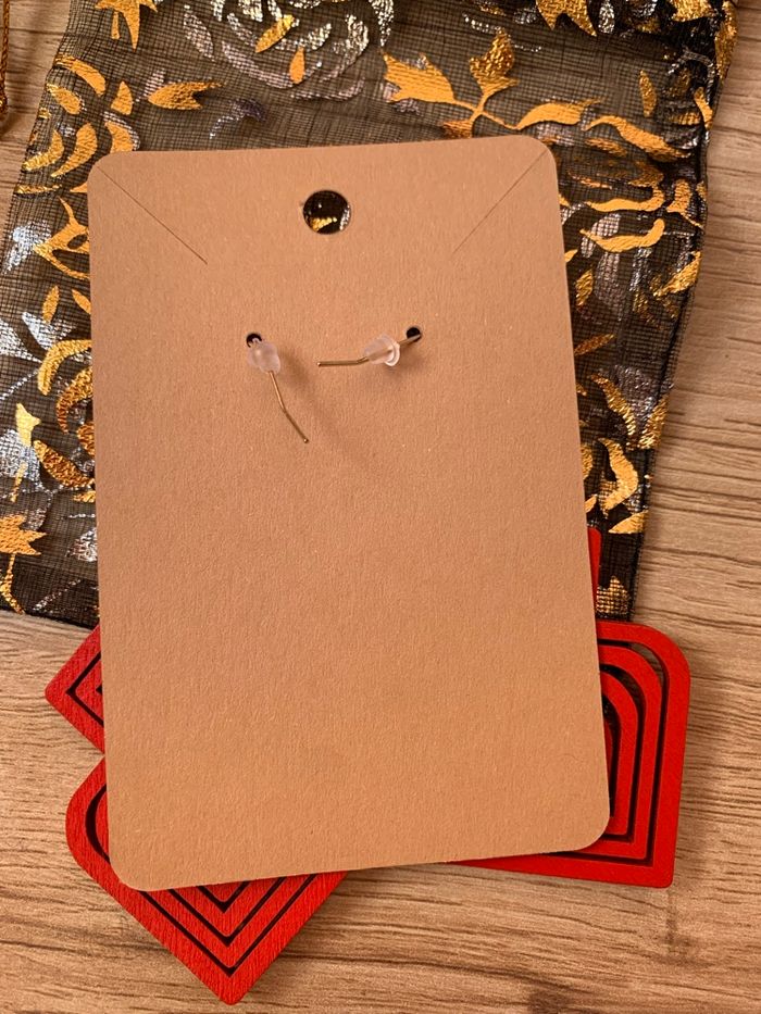 Boucles d’oreilles en bois - photo numéro 4