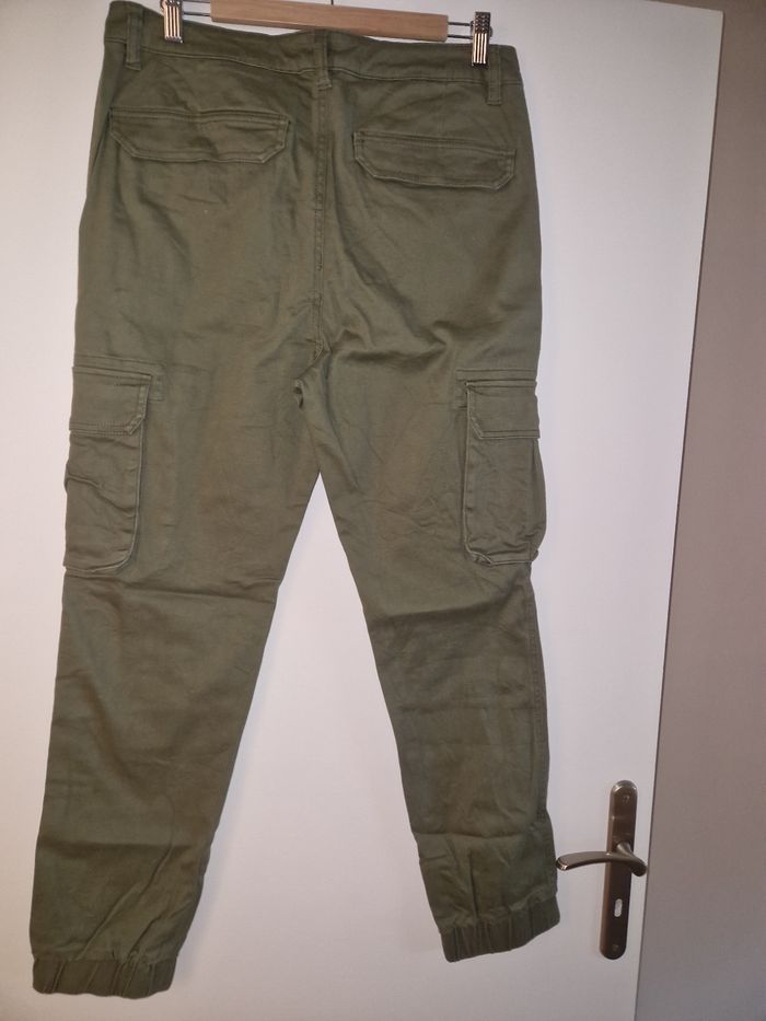 Pantalon Cargo kaki Pier One taille w32 comme NEUF - photo numéro 4