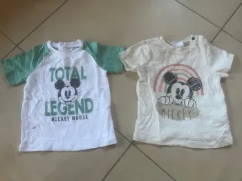 Lot de 2 t-shirt Mickey taille 71 cm ( prix à l’unité )