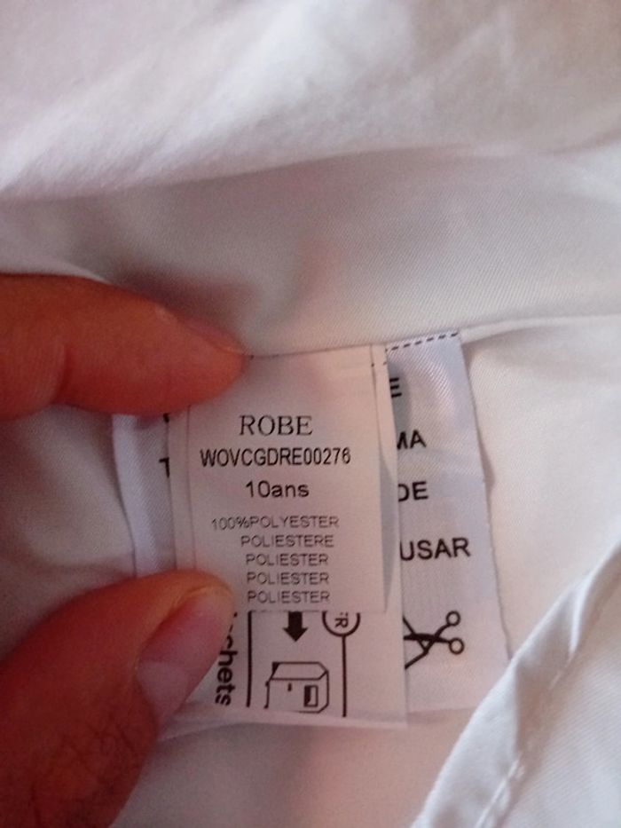 Robe blanche 10ans - photo numéro 2