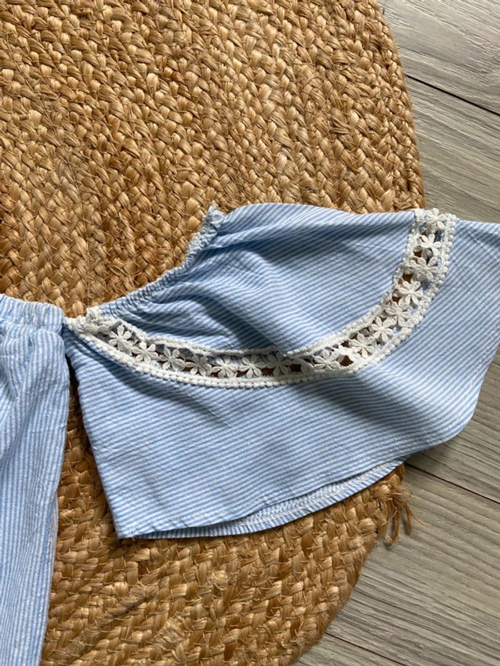 🩵 Top bleu clair fines rayures blanches épaules dénudées Taille S/M 🩵 - photo numéro 2