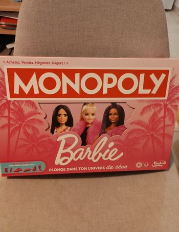 Jeux de société barbie Monopoly neuf jamais ouvert
