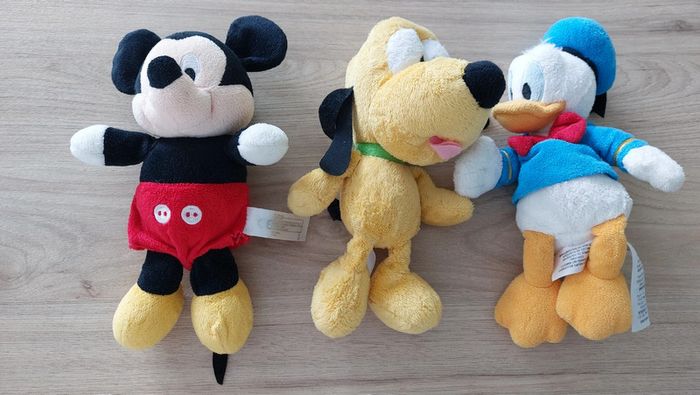 3 peluches Mickey Pluto Donald