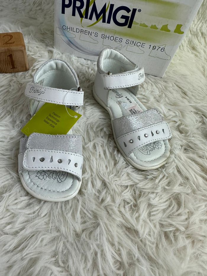 Paire de sandales blanches Primigi taille 21 - photo numéro 4