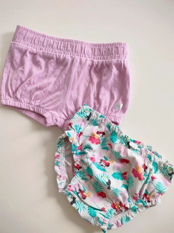 (e) 2 culottes/short 68cm