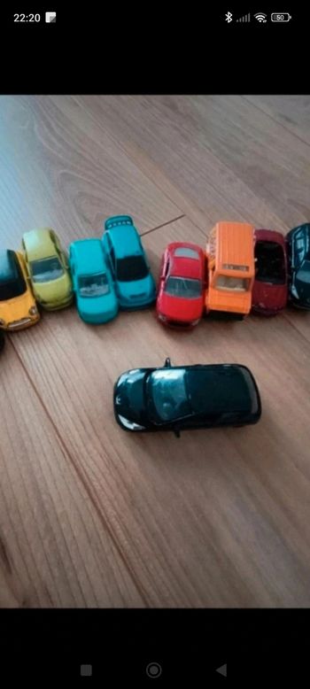 Lot 10 petites voitures da