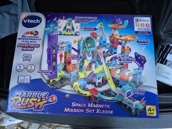 Space magic circuit bille