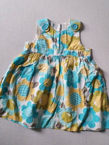 Jolie robe taille 18mois en très bon état