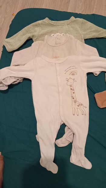 Lot de pyjamas et body garçons 