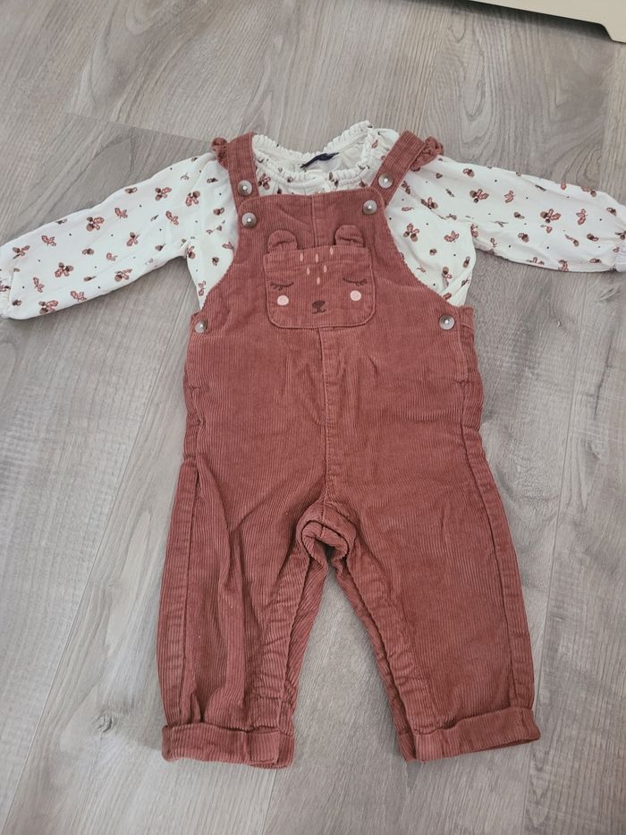 Gros lots de vêtements fille 12 mois - photo numéro 2