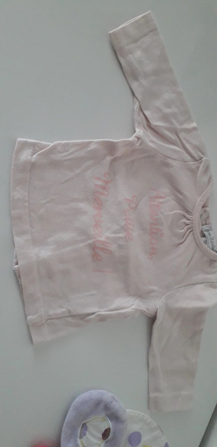Lot de 2 T.shirts manches longues 1 mois - photo numéro 6
