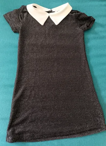 Robe noire scintillante