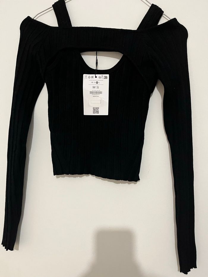 Crop top à découpe - photo numéro 1