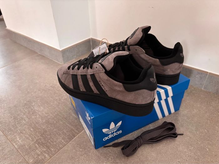 Adidas Campus Neuves Taille 42 - photo numéro 2