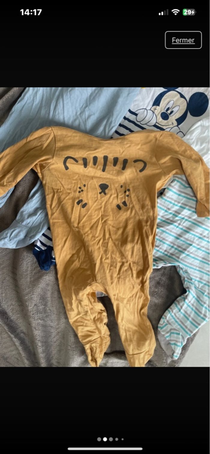 Lots pyjamas garçon ,grenouillère 6 mois - photo numéro 2